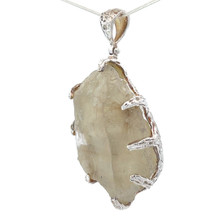 Tibetan Himalayan Quartz Pendant (M1076)