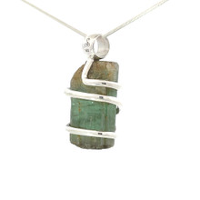 Green Tourmaline Pendant Necklace (M1107)
