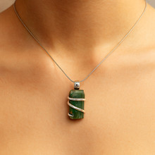 Green Tourmaline Pendant Necklace (M1107)