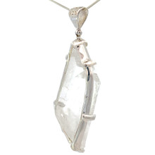 Tibetan Himalayan Quartz Crystal Pendant (SB1193)