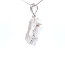 Petalite Crystal Pendant Necklace (SB2730)