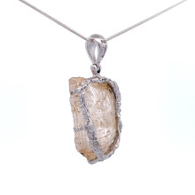 Scapolite Pendant Necklace (SB1858)