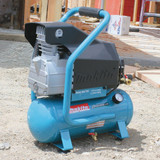 Makita Big Bore 2.6 Gal. Portable 130 psi Air Compressor MAC700 352886