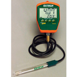 Extech PH220-C Waterproof Palm pH Meter W/Temperature Electrode W/ Cable