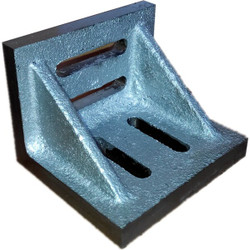 Hhip Webbed Slotted Angle Plate 3X2-1/2X2" 3402-0300
