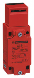 Telemecanique Sensors Safety Interlock Switch,1NO/2NC,10A@300V  XCSA703