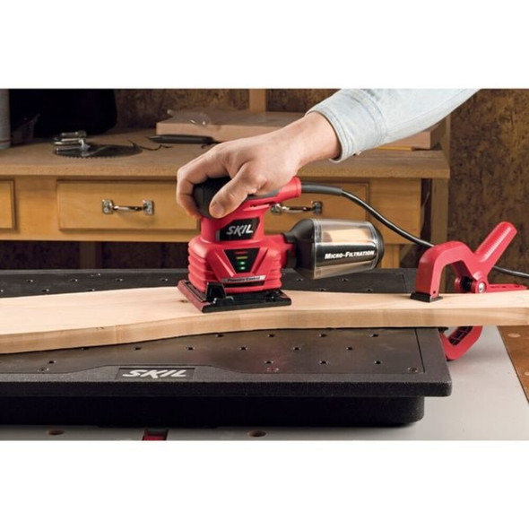 Skil Corded Sheet Sander,2 A,Motor 14000 RPM 7292-02