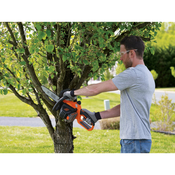 Black & Decker 10 In. 20V MAX Lithium Ion Cordless Chainsaw Kit with Battery & Charger