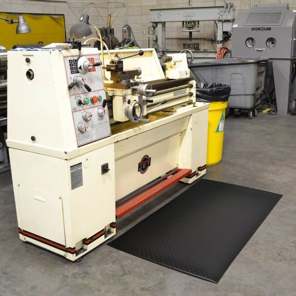 Antifatigue Mat, 6 ft. L x 3 ft. W, 1/2" Thickness, Closed Cell PVC Foam, Bubble, Black