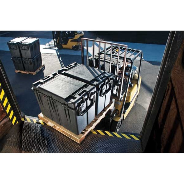 Pelican Black Protective Case, 39.95"L x 23.45"W x 28.6"D 500