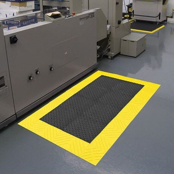Notrax Antifatigue Mat, 36" L x 3 ft. W, 1" Thickness, PVC, Diamond, Black/Yellow 621S3636BY