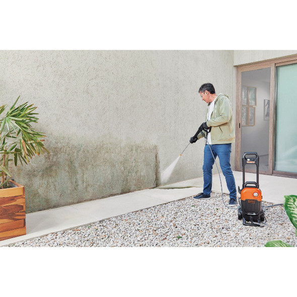 Black + Decker 2000 psi 1.2 GPM Cold Water Electric Pressure Washer BEPW2000 762447