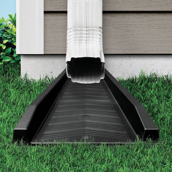 Master Mark 11 In. W. x 2.25 In. H. x 24 In. L. Black Chevron Splash Block 30412 712587