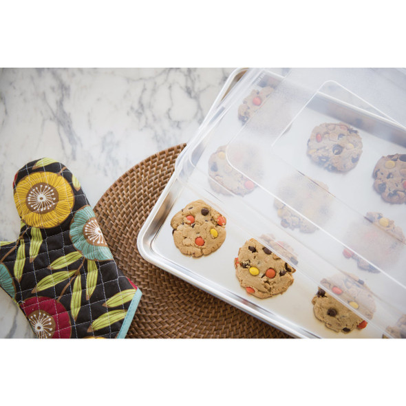 Nordic Ware Naturals Baker's 13 In. W. x 18.4 In. L. Half Sheet Baking Pan with Lid Nordic Ware Naturals Baker's 13 In. W. x 18.4 In. L. Half Sheet Baking Pan with Lid