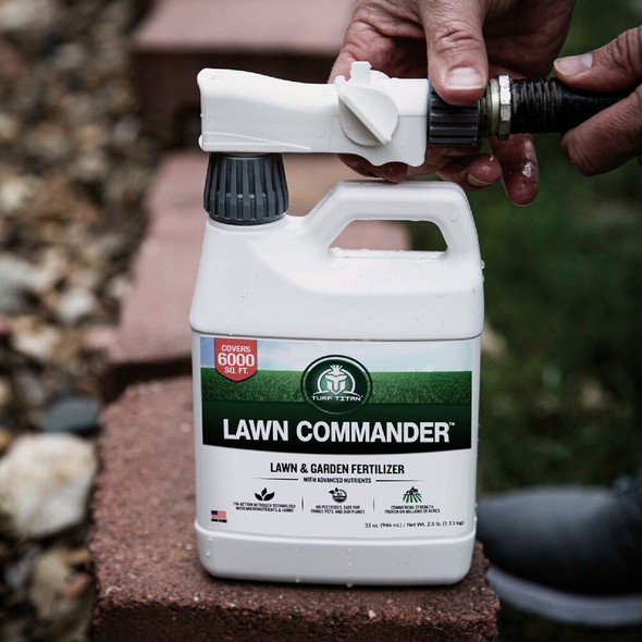Turf Titan Lawn Commander 32 Oz. 6000 Sq. Ft. 20-3-3 Lawn Fertilizer TTLC326KR 734591