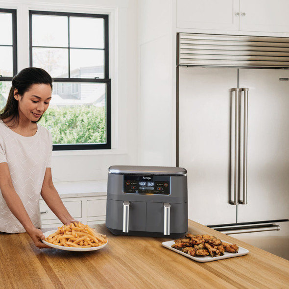 Ninja Foodi 6-In-1 8 Qt. 2-Basket Air Fryer with DualZone Technology DZ201 639063