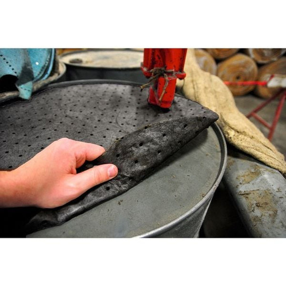Sustayn by Spilfyter Sorbent Pad, 11 gal, 22 in Dia., Universal, Black, 25 PK G-76