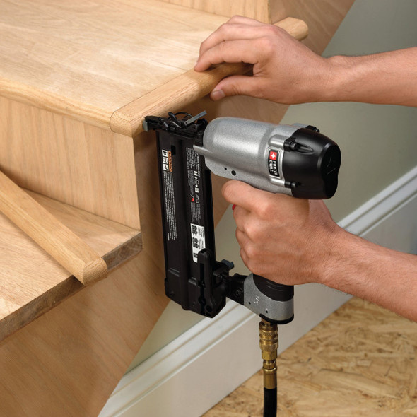 Porter Cable 18-Gauge 2 In. Brad Nailer Kit BN200C 331392