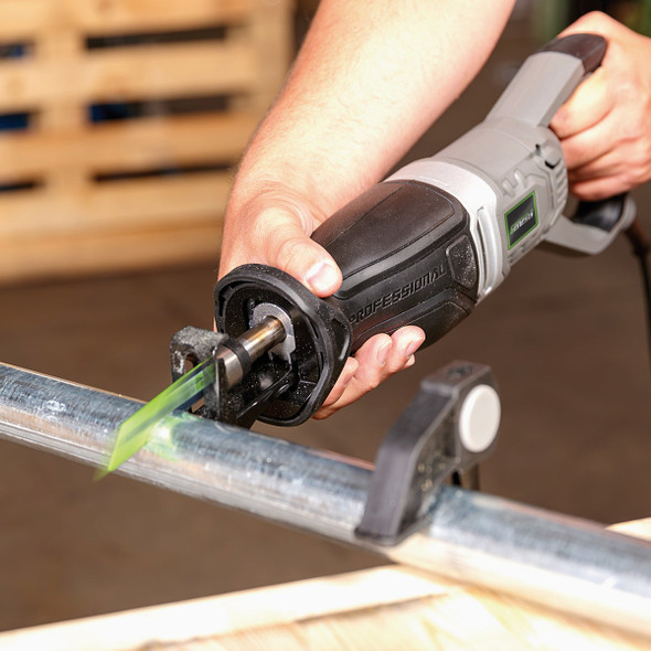 Genesis 10-Amp VS Reciprocating Saw with Quick-Change