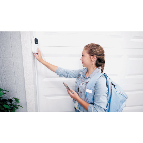 Chamberlain myQ Smart Garage Video Keypad MYQ-K40TXXW 128890