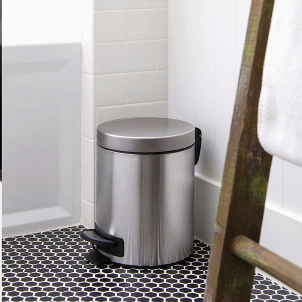 Ninestars 1.3 Gal. Foot Pedal Round Trash Can SOT-5-1 601533