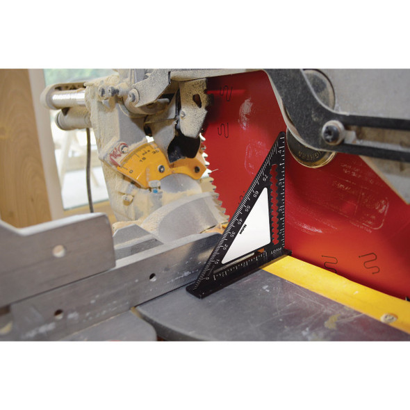 Johnson Level Johnny Square Easy-Read 4.5 In. Finish Square 1904-0450 382220