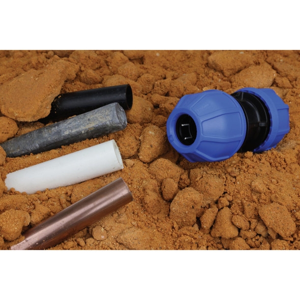IPEX 1.06 In. to 1.34 In. Polyethylene UTC Compression Coupling 255402