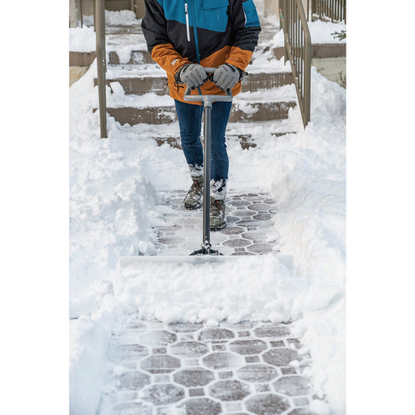 Suncast 30 In. Ultra High Molecular Weight Steel & Resin Snow Pusher SPUH3000 709953