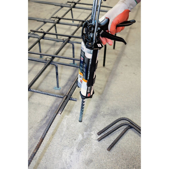 Simpson Strong-Tie 22 Oz. Epoxy Adhesive Cartridge with Nozzle & Extension ET3G22-N 200005