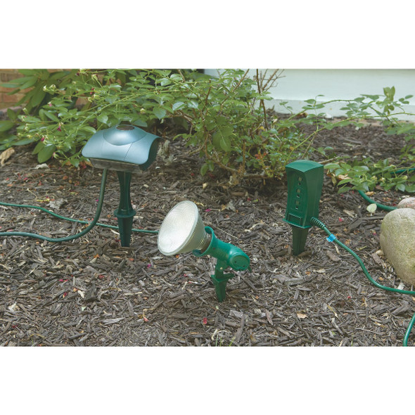 Do it Green Landscape Stake Light with Photocell