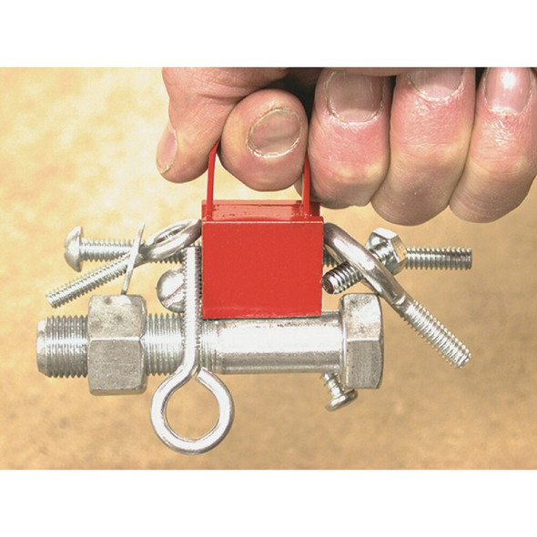 Master Magnetics 1-1-16 in. 3-4 in. 1 in. Handle Magnet 07212 362573