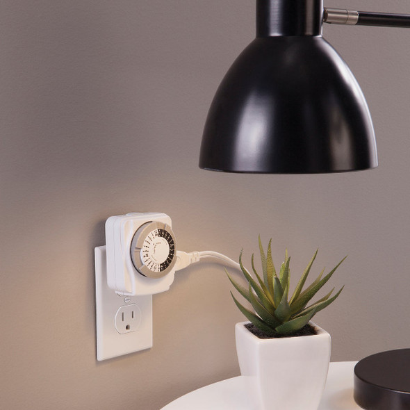 Prime 1-Outlet Indoor 24 Hr. Electromechanical Timer TNI2412 647580