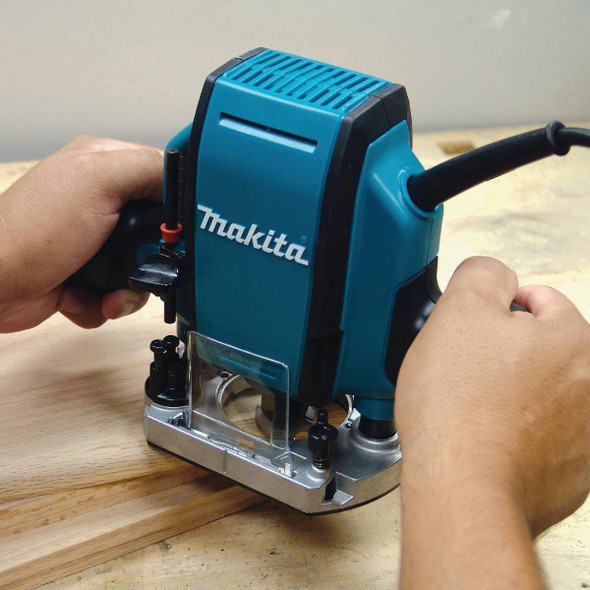 Makita 8-Amp 1.25 HP Plunge Router