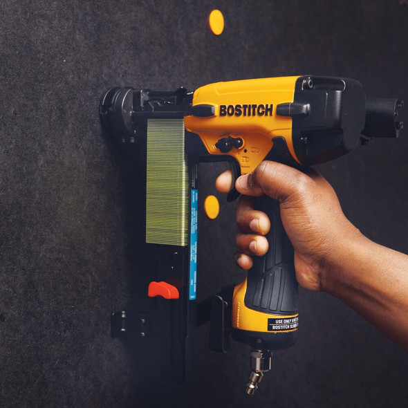 Bostitch 18-Gauge 5-16 In. Crown 1-1-2 In. Button Cap Finish Stapler Kit SL1838BC 316722