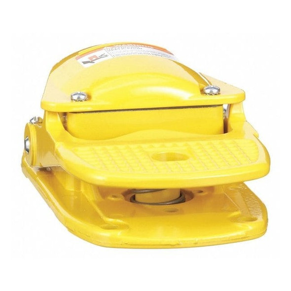 Square D FootSwtch,Yellow,Aluminum,SPDT,Momentary 9002AW1
