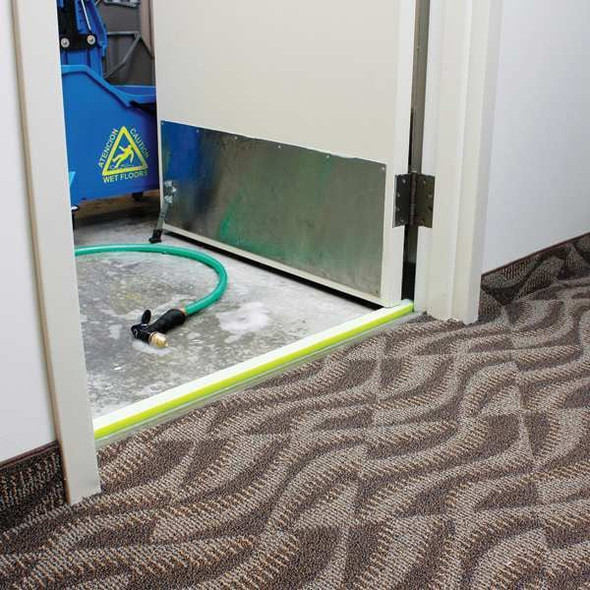 Pig WashBlocker Hi-VisBarrier Dike,1-1/4 In PLR500