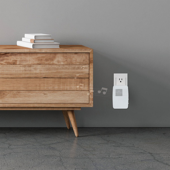 Heath Zenith Plug-In & Battery Operated White Wireless Door Chime 18000124 504169