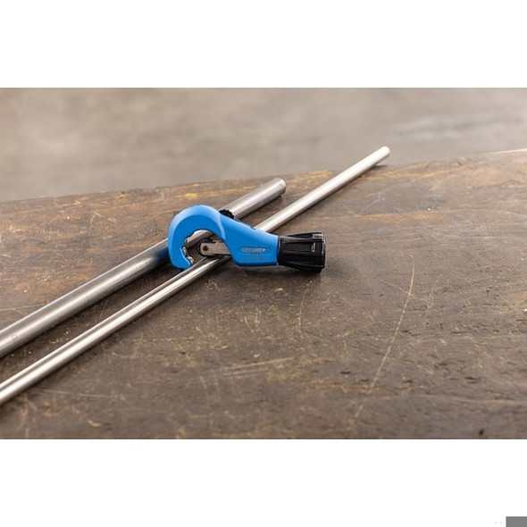Gedore Pipe Cutter,1/8" to 1-1/4" Capacity 2180 3