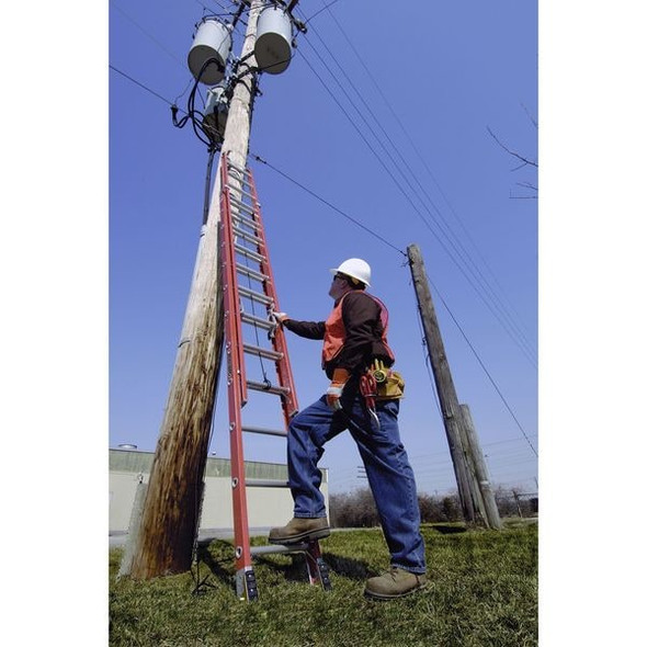 Louisville 28 ft Fiberglass Extension Ladder, 300 lb Load Capacity FE3228