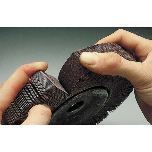 Norton Abrasives Flap Wheel, Non-Woven, AO, 3x1x1-4 Shnk, VFN 66261051719