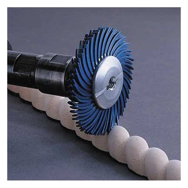 Scotch-Brite Radial Bristle Disc,TC,3In Dia,220G,PK80 61500176096