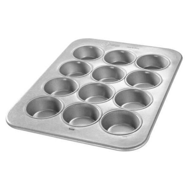 Chicago Metallic Large Muffin Pan,12 Moulds 43645