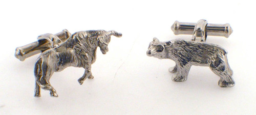 Sterling Silver Bull/Bear cuff links weighing 11.4 grams