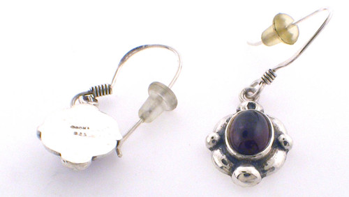 Sterling silver garnet cab drop earrings weighing 4.6 grams Sterling silver garnet cab drop earrings weighing 4.6 grams