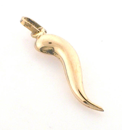 14 karat yellow gold Italian horn weighing 1.4 grams
