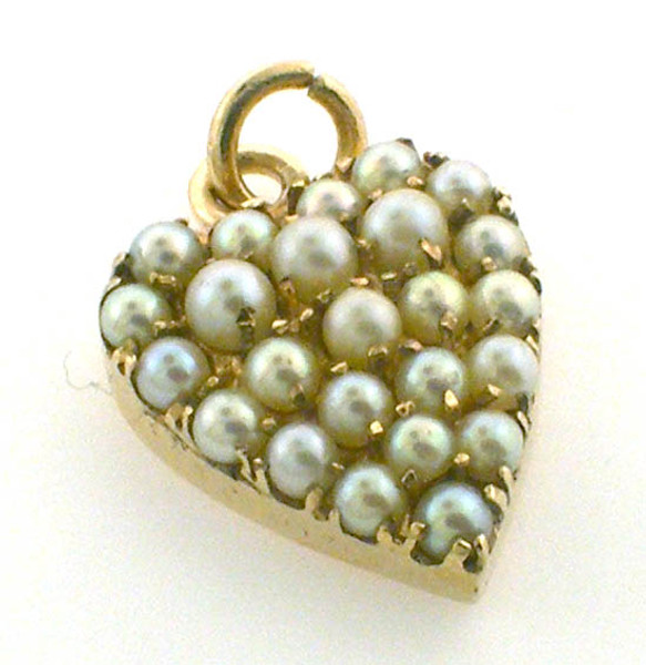 14 karat yellow gold heart shaped pearl pendant weighing 5.0 grams