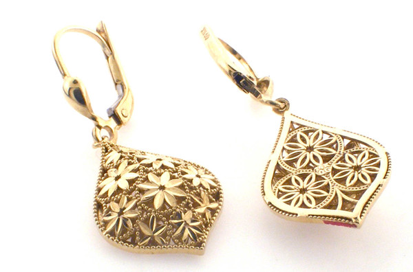 14 karat yellow gold lever back dangle earrings weighing 3.7 grams
