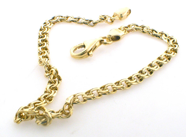 14 karat yellow gold 7.5 inch charm weighing 5.8 grams