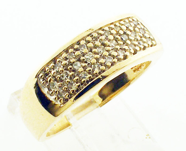 This is a 10 karat yellow gold and diamond ring. The Dia TW is .25ct and the total weight of the ring is 3.8 grams, the ring is for a finger size of 7.