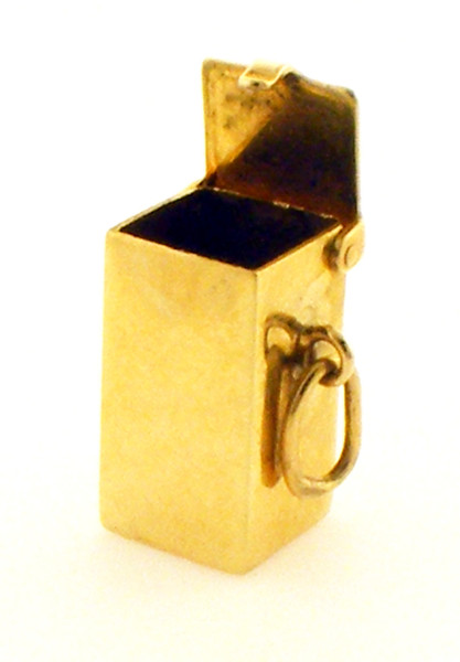 This is a 14 karat yellow gold charm box that is used to keep and store money. The total weight of the charm is 2.7 grams.